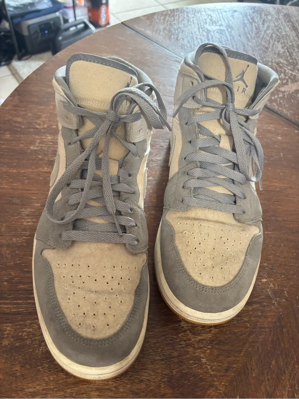 Jordan 1 mid SE High-Top Sneakers in Gray and Cream